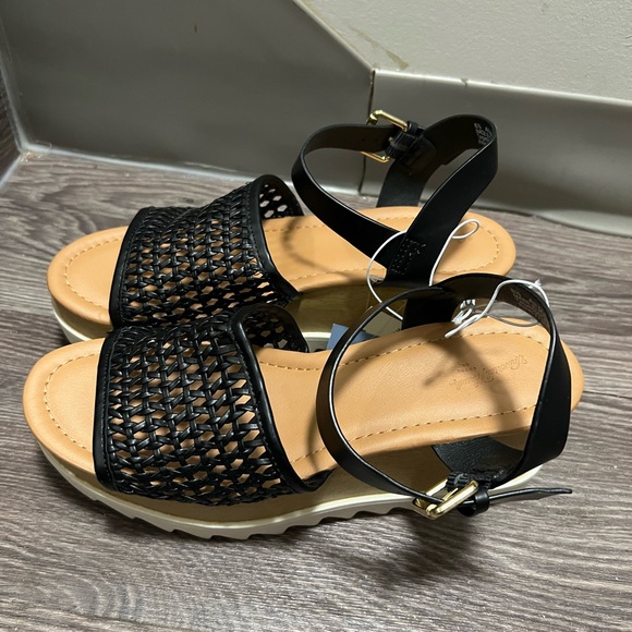 COPY - COPY - Woman’s wedges size 11 - Picture 4 of 8